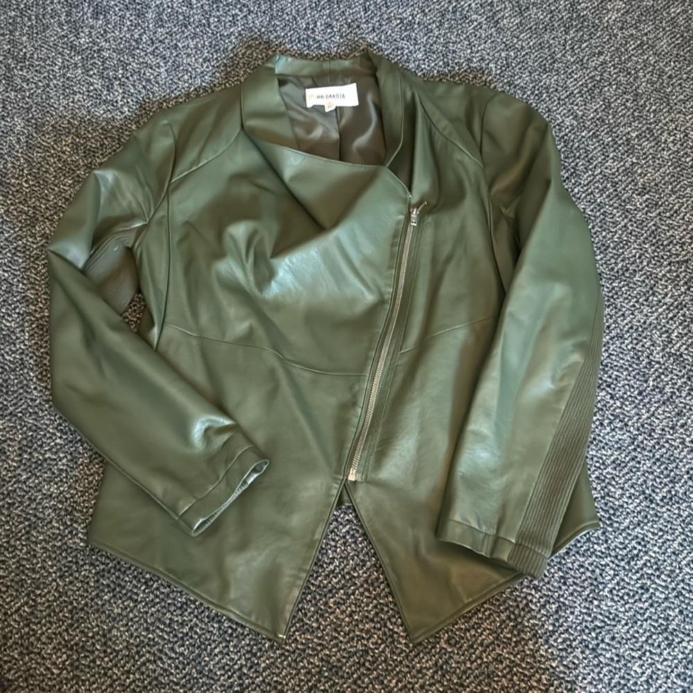 BB Dakota Green Jacket Size Medium